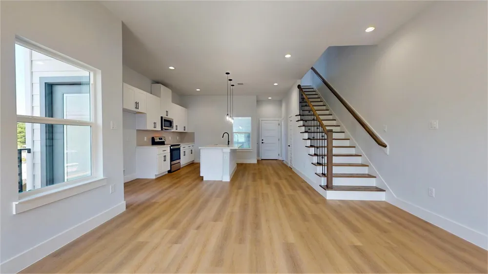12234 Kirkgard Houston, TX 77045
