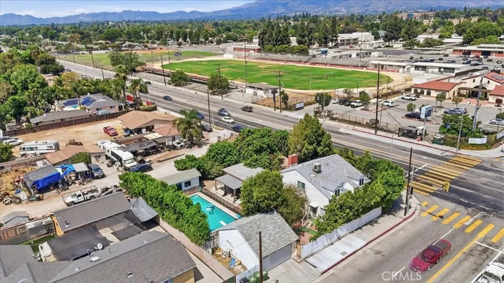 15808 Nordhoff Los Angeles, CA 91343