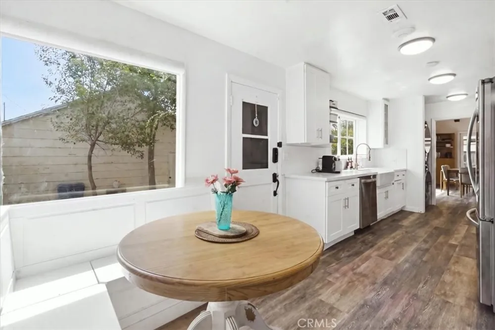 15808 Nordhoff Los Angeles, CA 91343