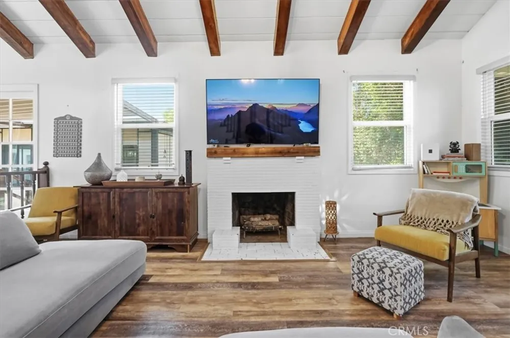 15808 Nordhoff Los Angeles, CA 91343
