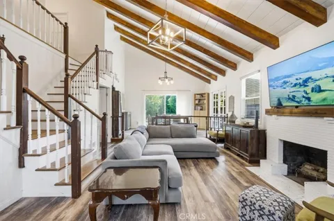 15808 Nordhoff