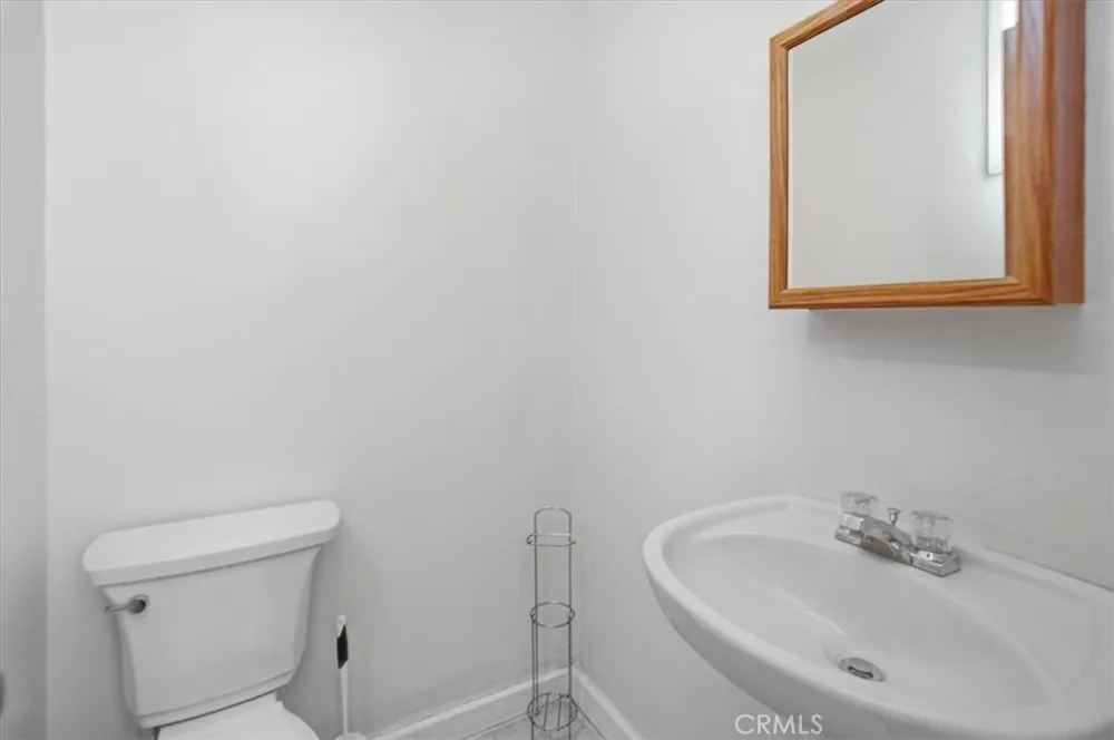 15808 Nordhoff Los Angeles, CA 91343