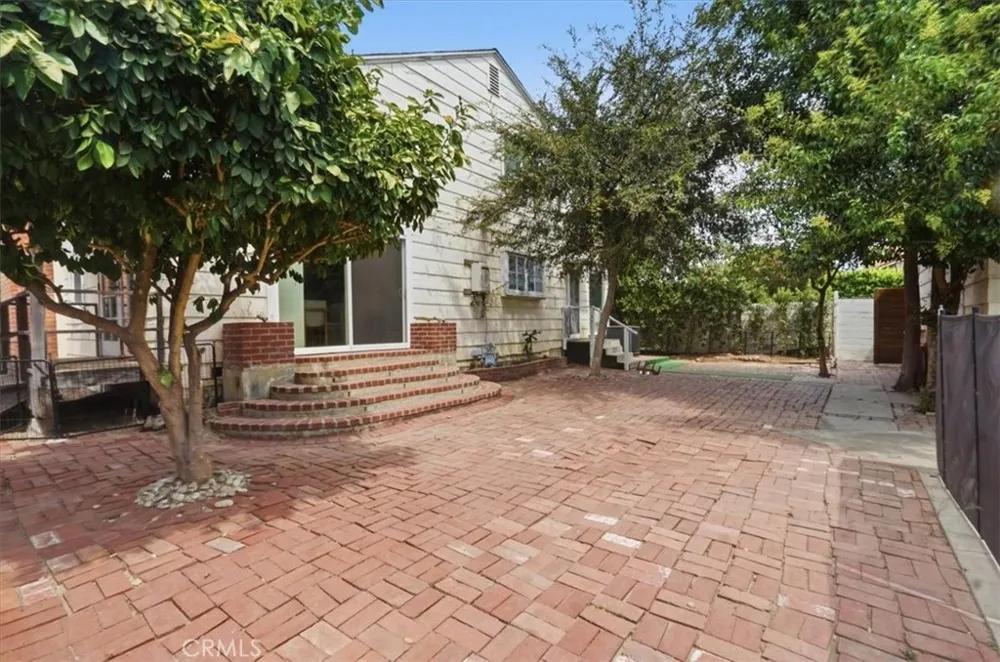15808 Nordhoff Los Angeles, CA 91343