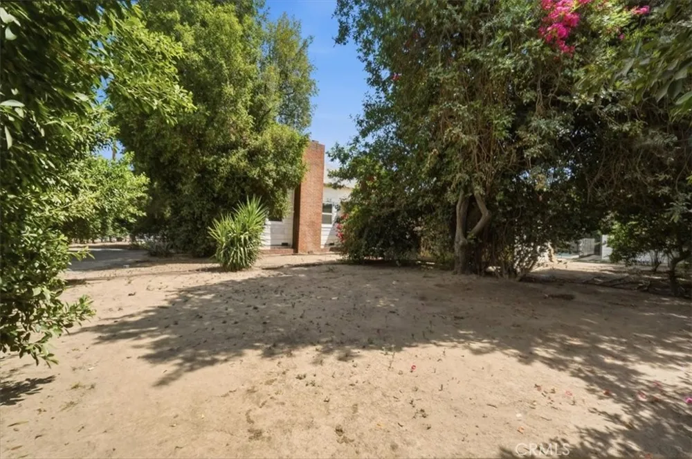15808 Nordhoff Los Angeles, CA 91343