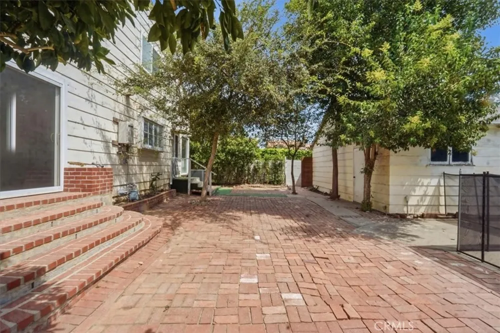 15808 Nordhoff Los Angeles, CA 91343