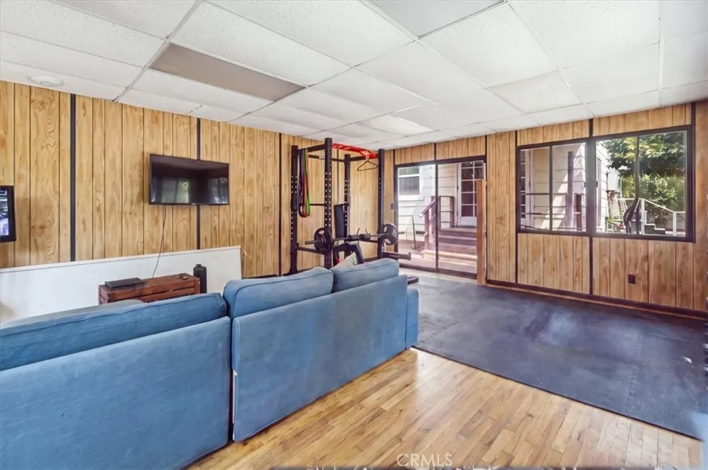 15808 Nordhoff Los Angeles, CA 91343