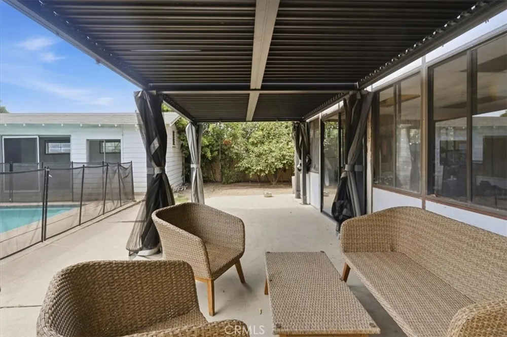 15808 Nordhoff Los Angeles, CA 91343
