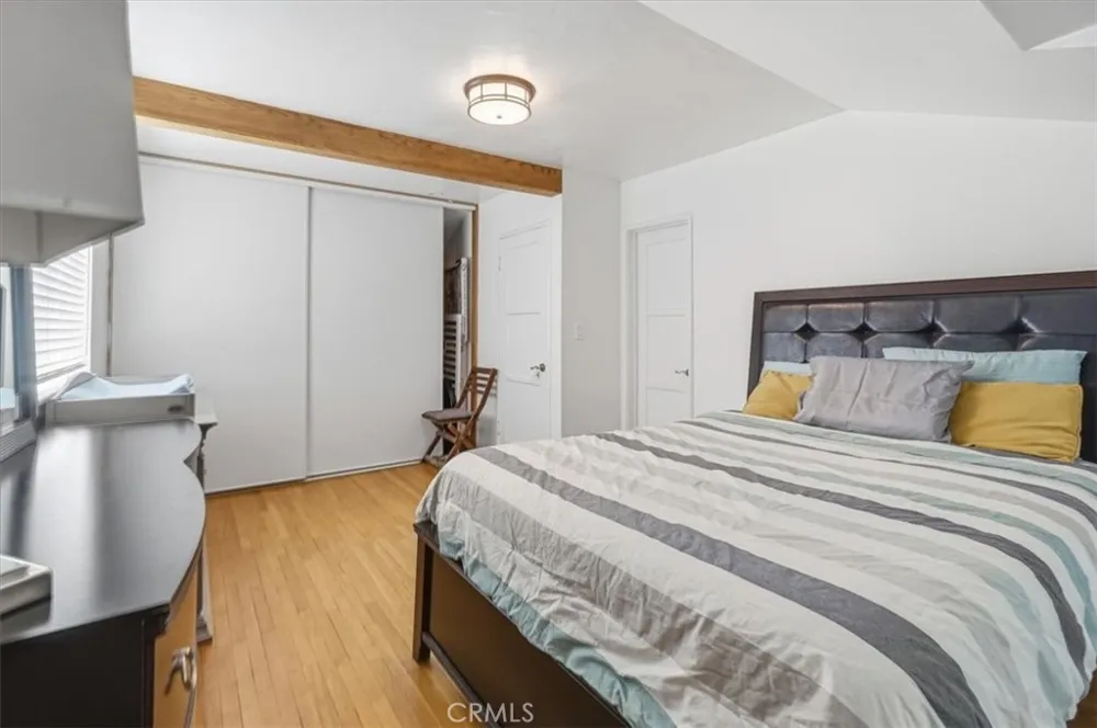 15808 Nordhoff Los Angeles, CA 91343