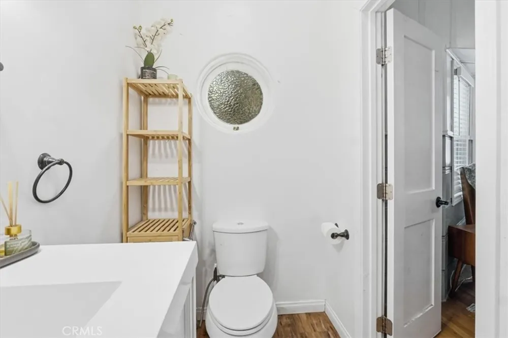 15808 Nordhoff Los Angeles, CA 91343