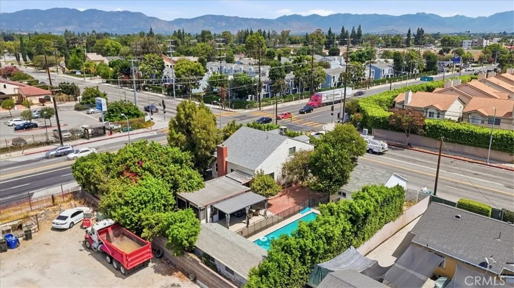 15808 Nordhoff Los Angeles, CA 91343