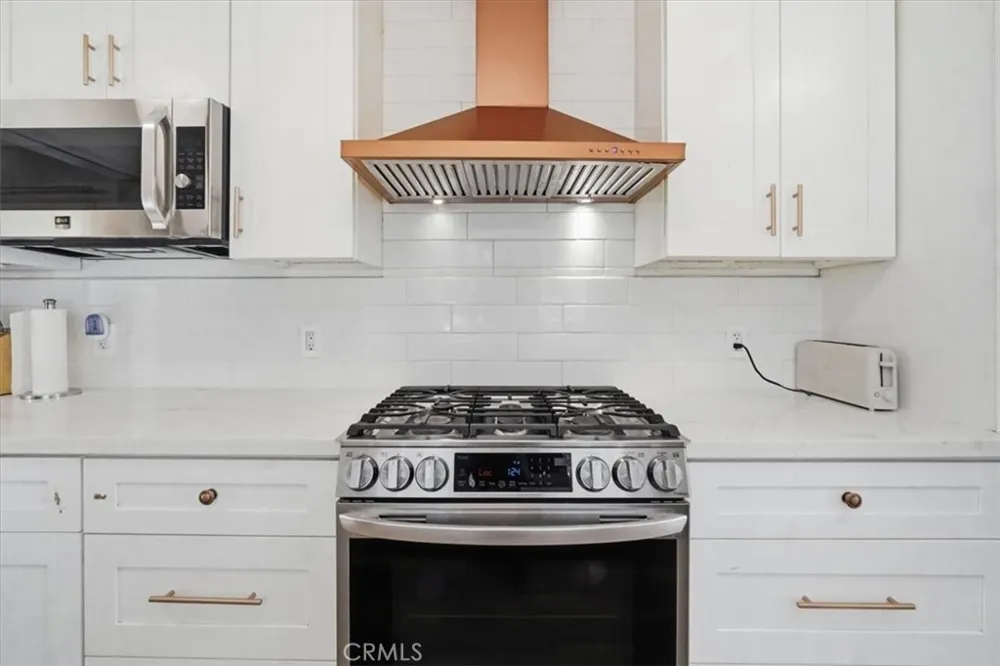 15808 Nordhoff Los Angeles, CA 91343