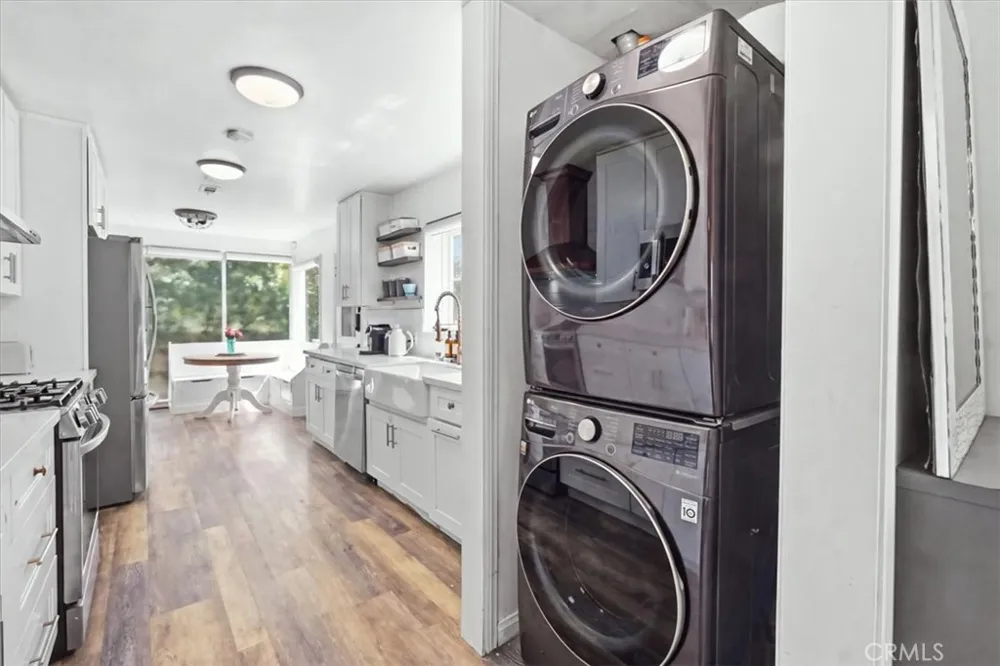 15808 Nordhoff Los Angeles, CA 91343