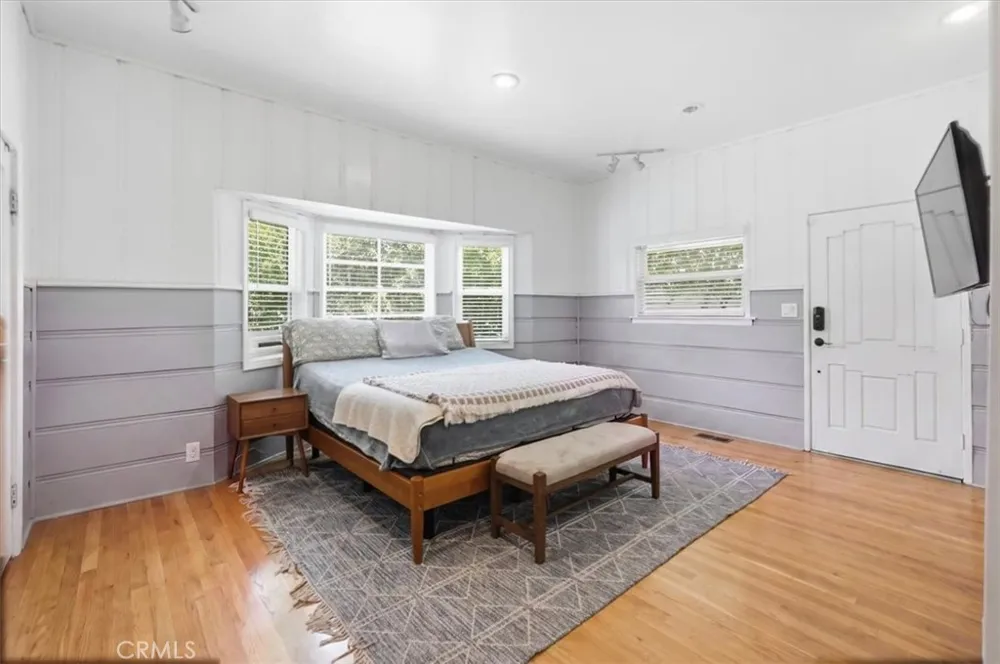 15808 Nordhoff Los Angeles, CA 91343