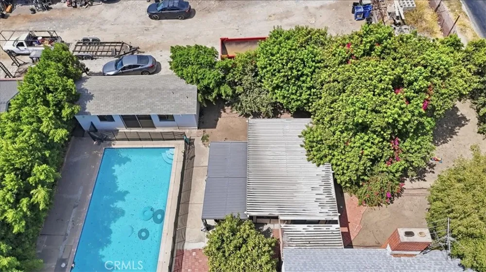 15808 Nordhoff Los Angeles, CA 91343