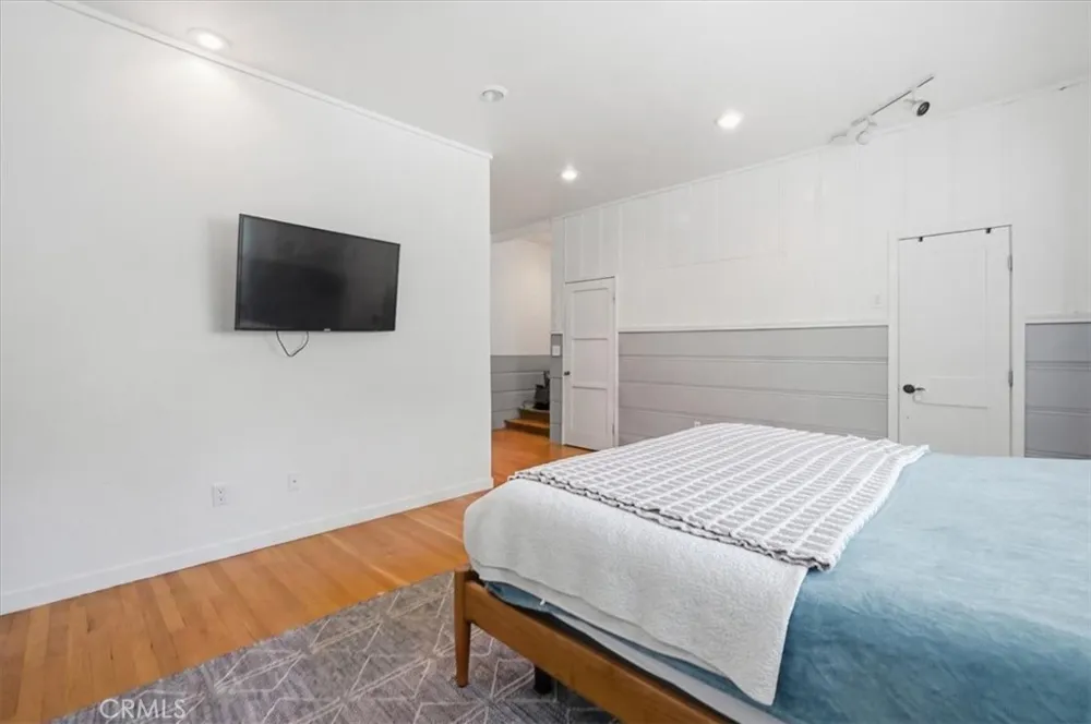 15808 Nordhoff Los Angeles, CA 91343