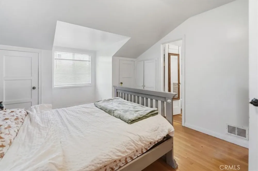 15808 Nordhoff Los Angeles, CA 91343