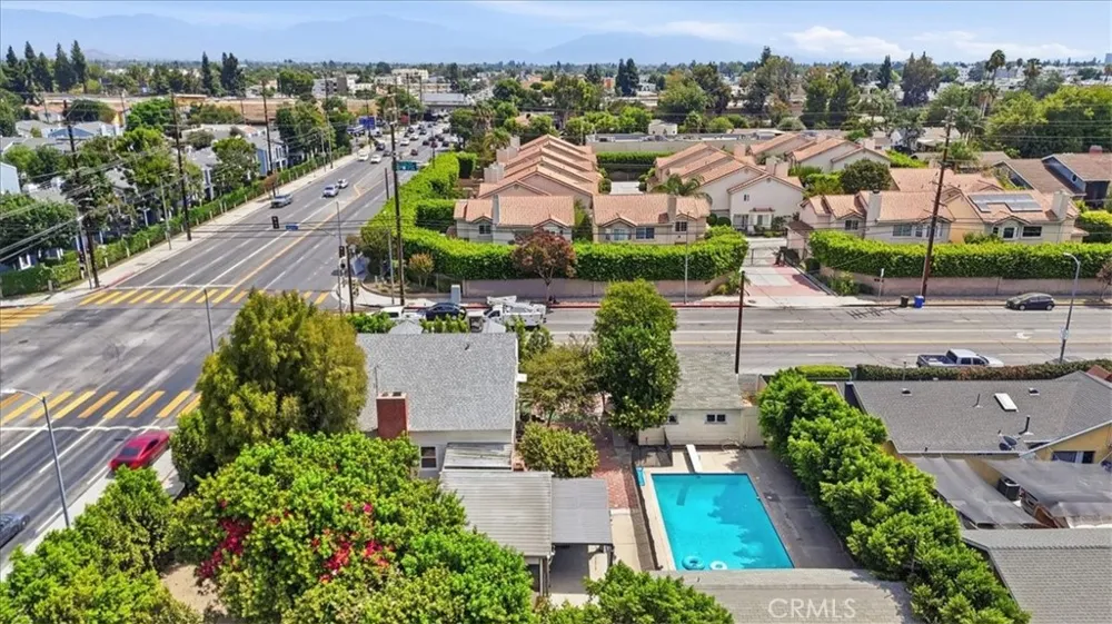 15808 Nordhoff Los Angeles, CA 91343