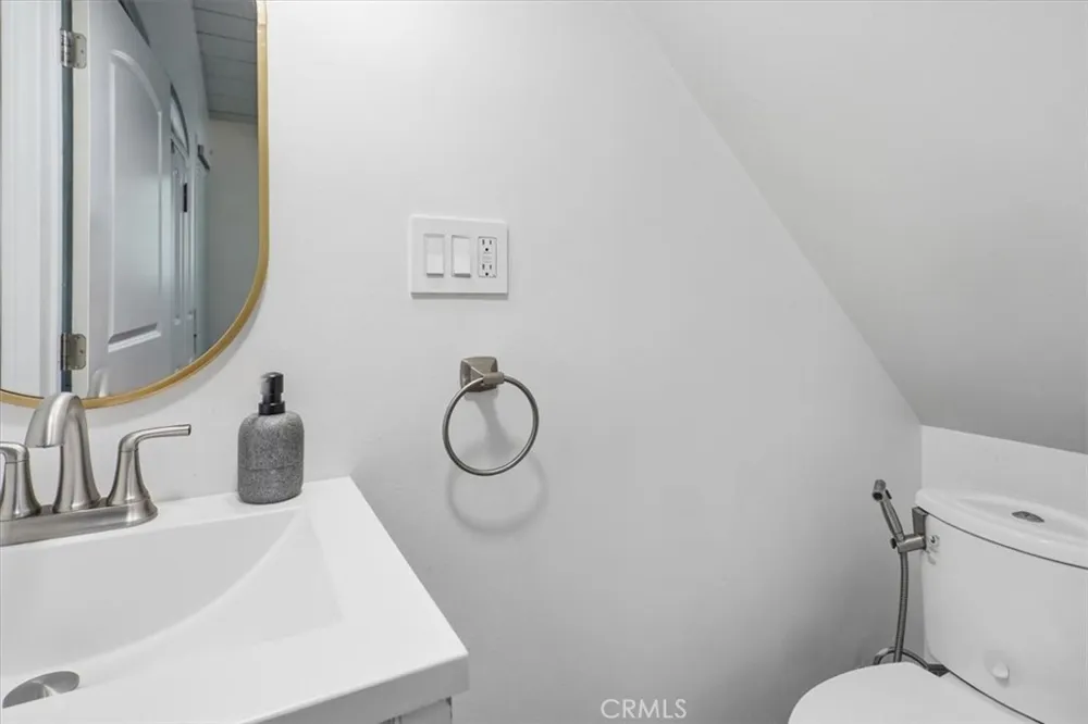 15808 Nordhoff Los Angeles, CA 91343