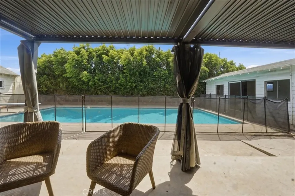 15808 Nordhoff Los Angeles, CA 91343