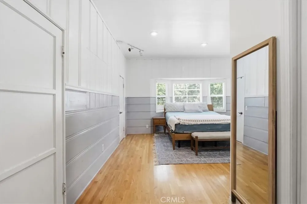 15808 Nordhoff Los Angeles, CA 91343