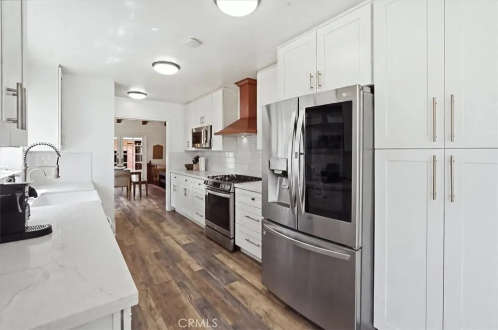 15808 Nordhoff Los Angeles, CA 91343