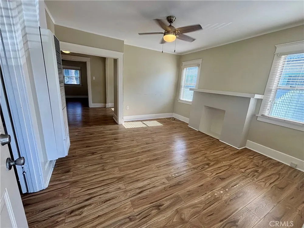 323 W 82nd Street Los Angeles, CA 90003