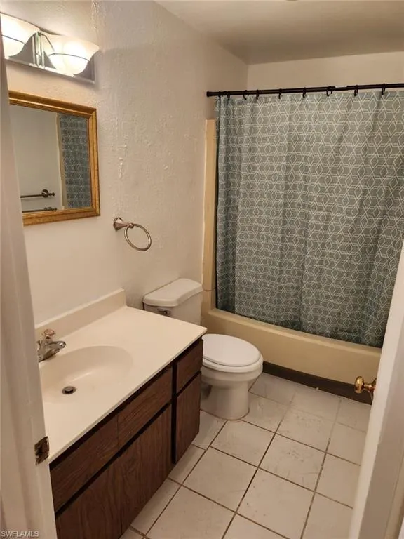 6160 Principia Drive #2 Fort Myers, FL 33919