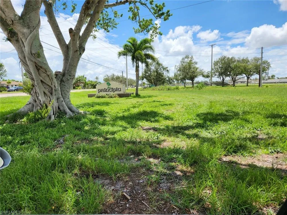 6160 Principia Drive #2 Fort Myers, FL 33919