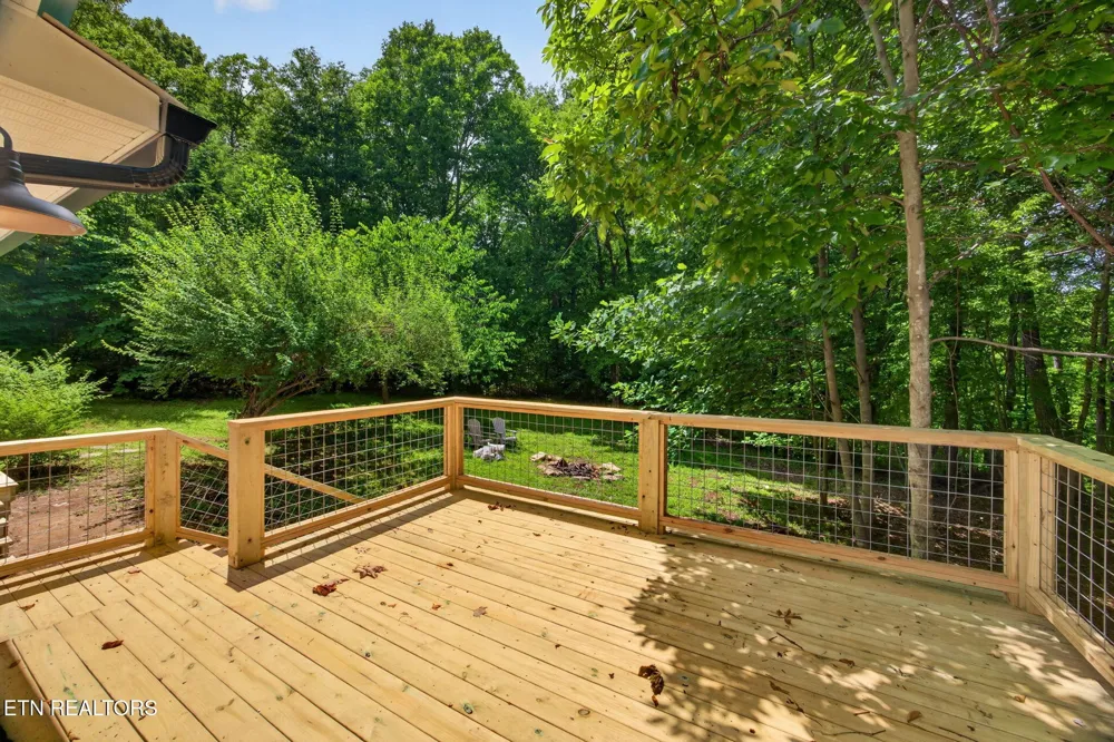 41 Jump Off Pl Monterey, TN 38574