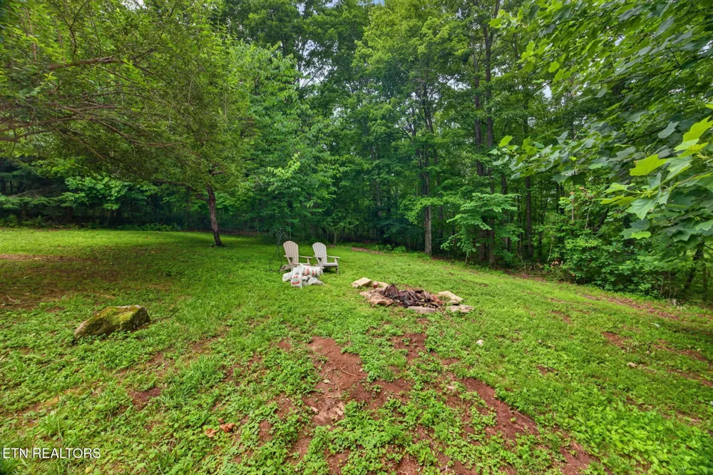 41 Jump Off Pl Monterey, TN 38574