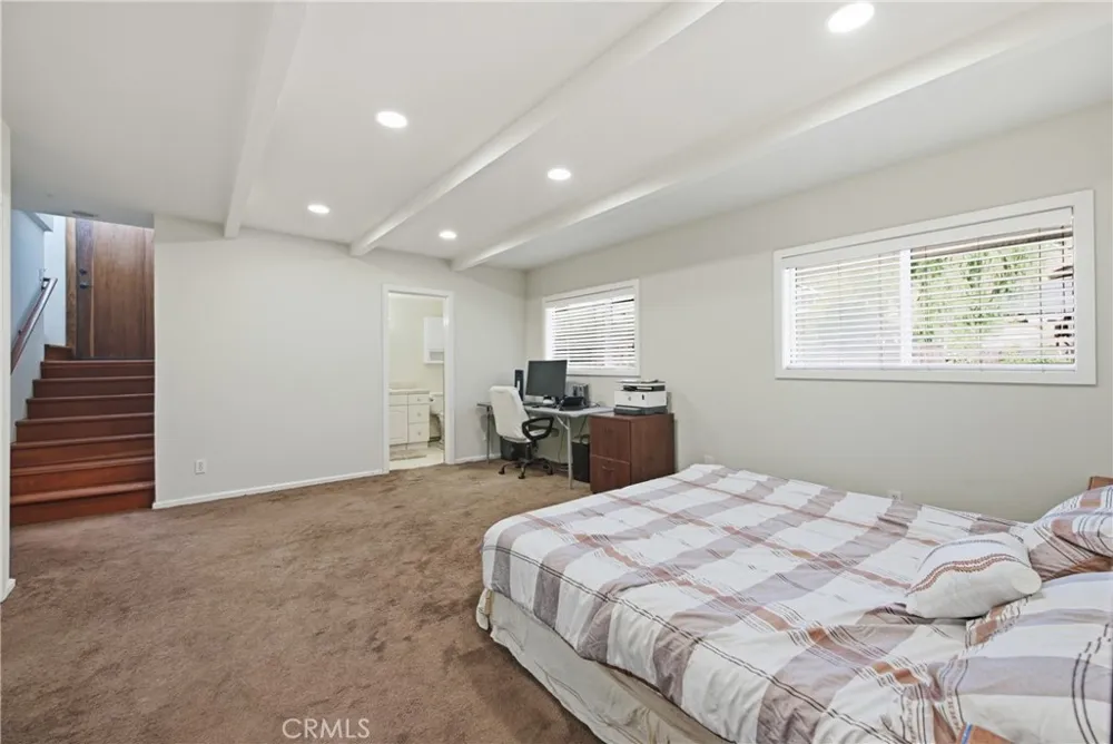 23520 EHLERS Chatsworth, CA 91311