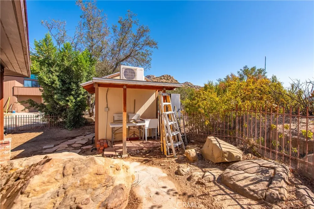23520 EHLERS Chatsworth, CA 91311