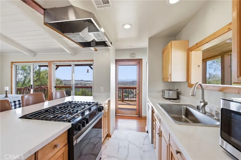 23520 EHLERS Chatsworth, CA 91311