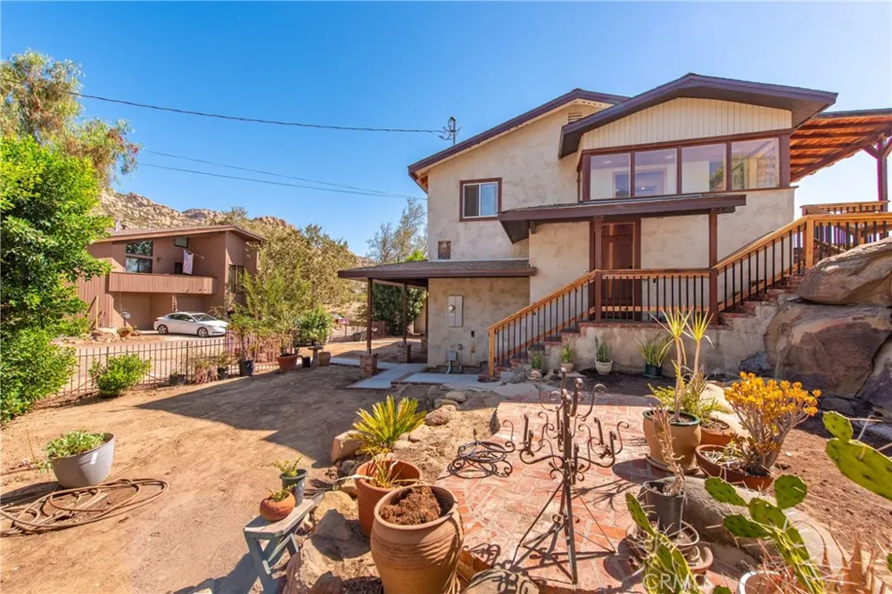 23520 EHLERS Chatsworth, CA 91311