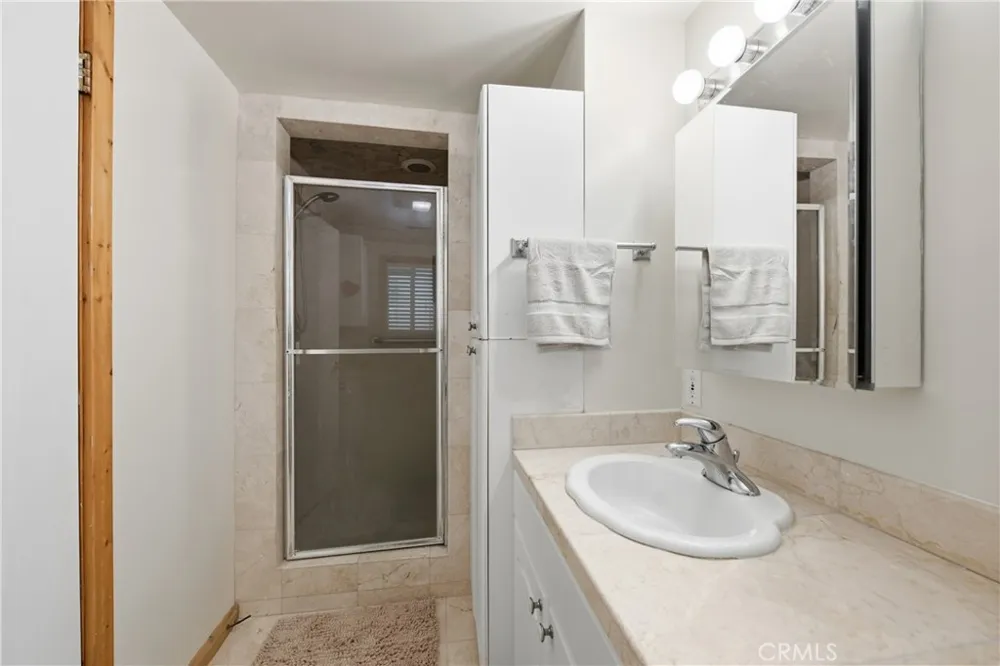 23520 EHLERS Chatsworth, CA 91311