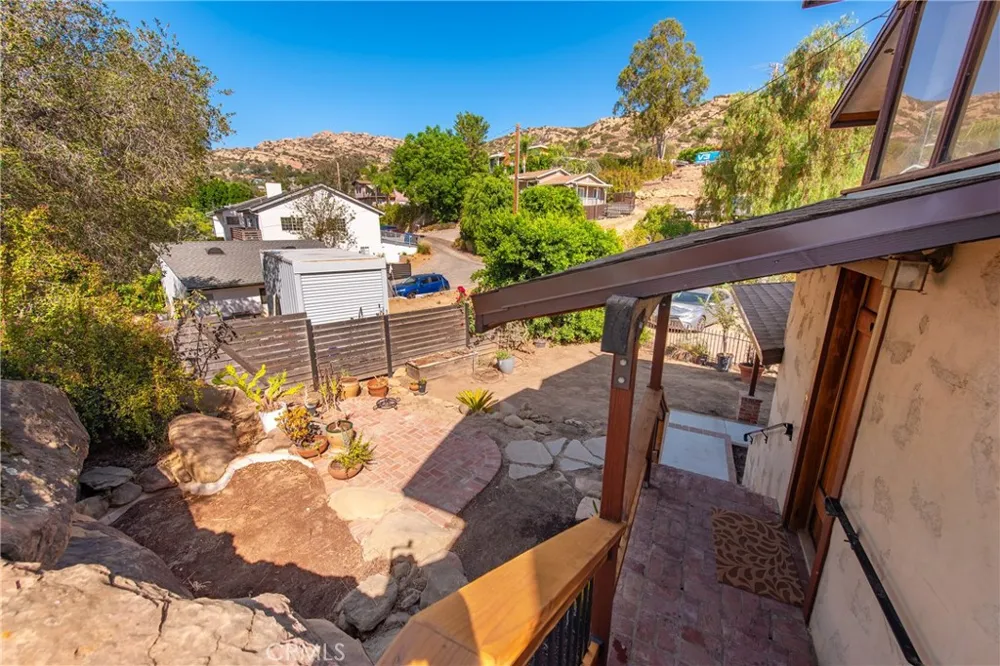 23520 EHLERS Chatsworth, CA 91311