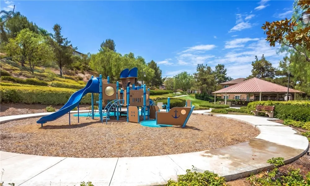 3326 Clipstone Ct. Riverside, CA 92503