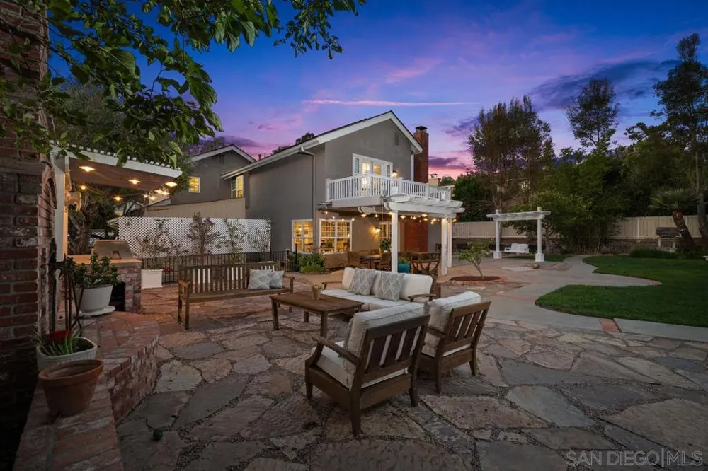 12397 Kingspine San Diego, CA 92131