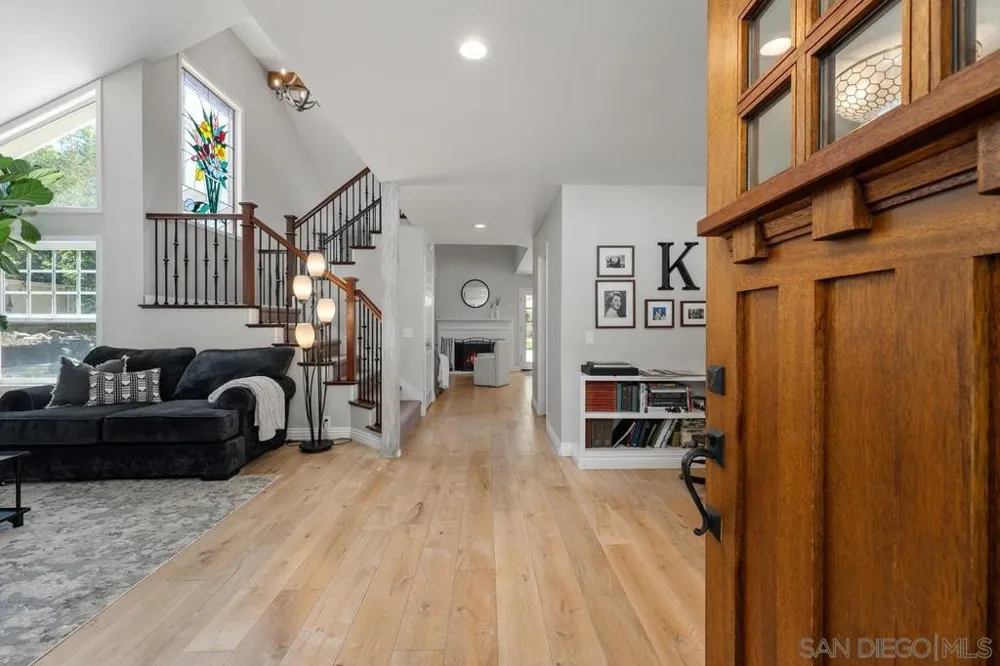 12397 Kingspine San Diego, CA 92131
