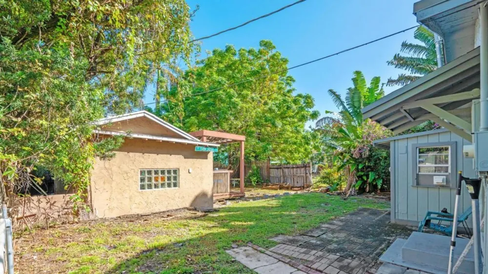 631 37TH STREET #631 West Palm Beach, FL 33407