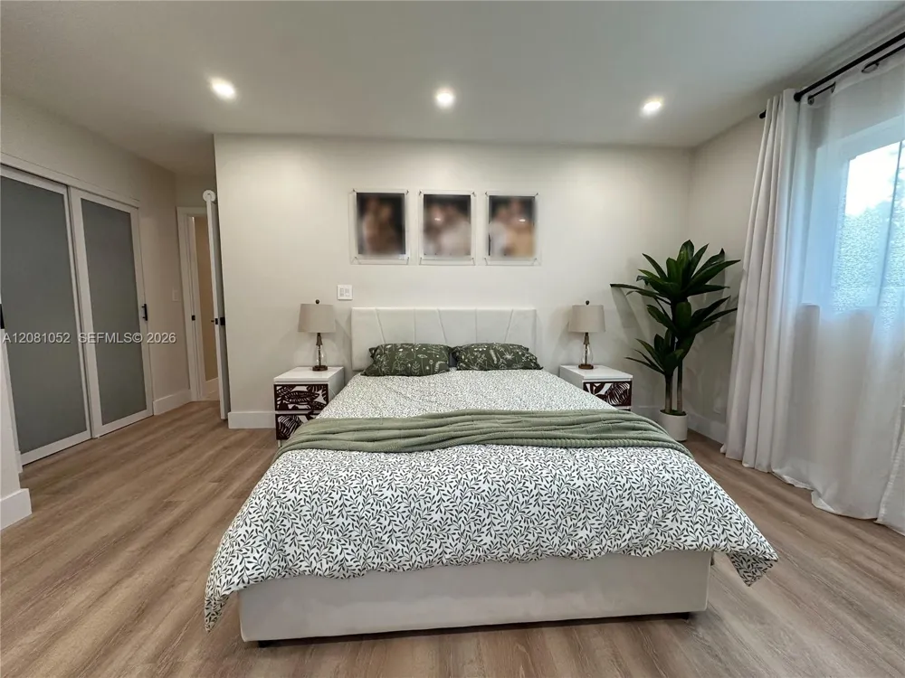 8203 NW 37th St Coral Springs, FL 33065