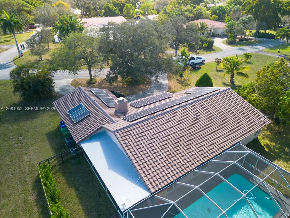 8203 NW 37th St Coral Springs, FL 33065