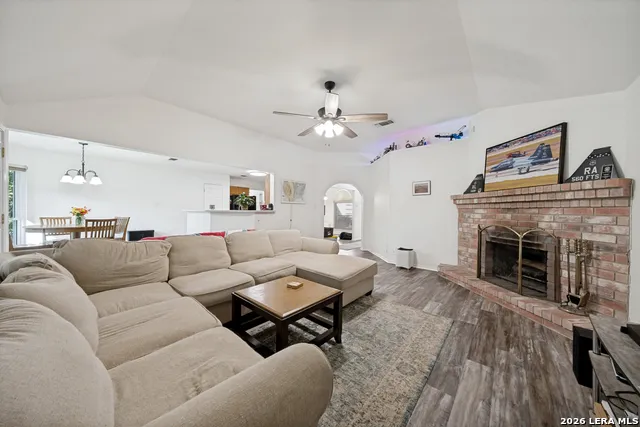 904 Dimrock Schertz, TX 78154