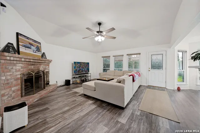 904 Dimrock Schertz, TX 78154