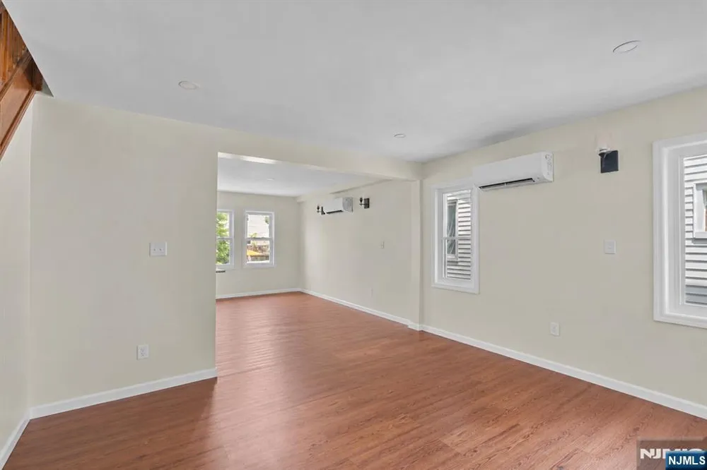 731 Humboldt Street Secaucus, NJ 07094