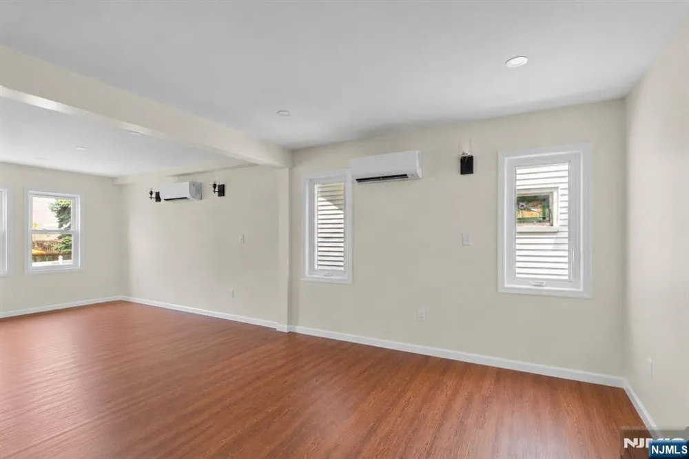 731 Humboldt Street Secaucus, NJ 07094
