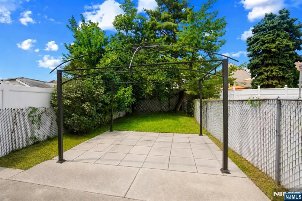 731 Humboldt Street Secaucus, NJ 07094