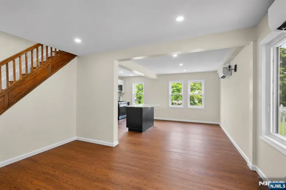 731 Humboldt Street Secaucus, NJ 07094