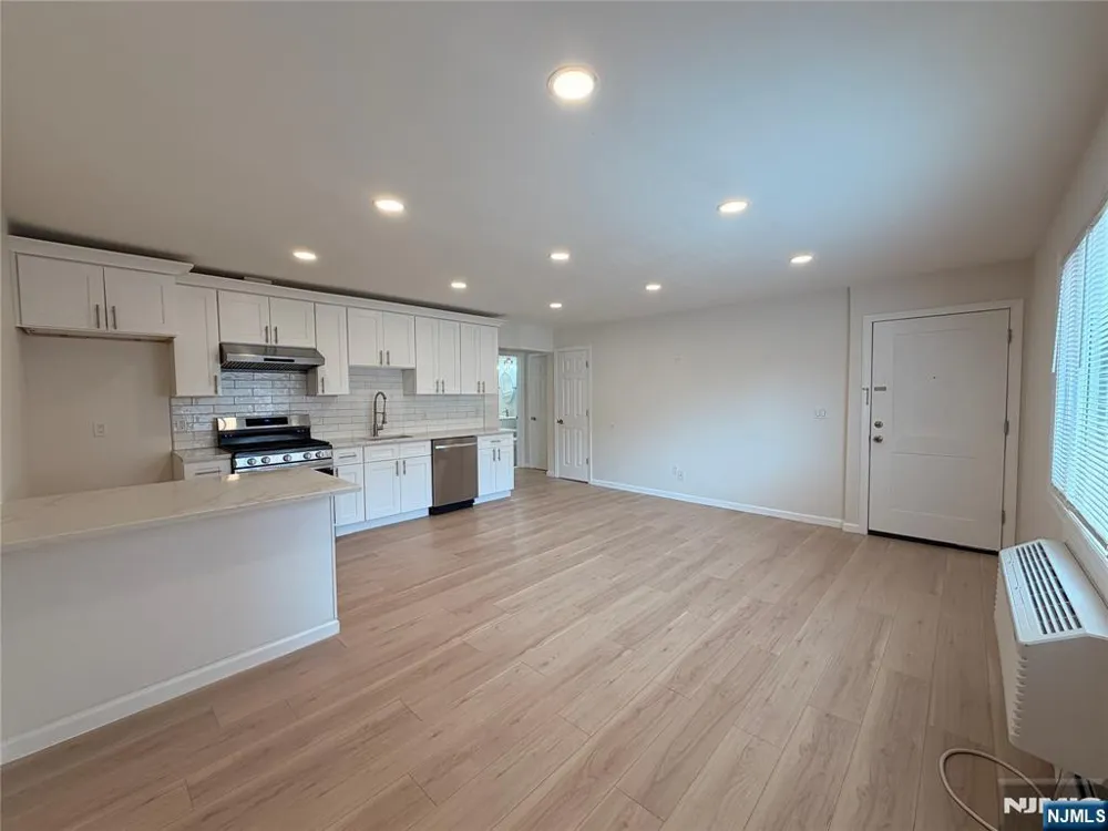 291 Garibaldi Avenue #13 Lodi, NJ 07644