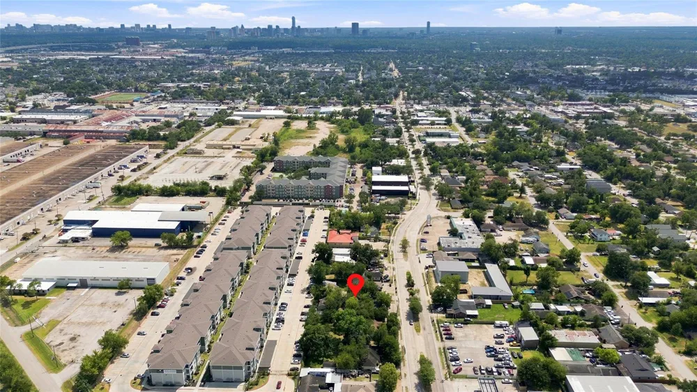 2082 Antoine Drive Houston, TX 77055